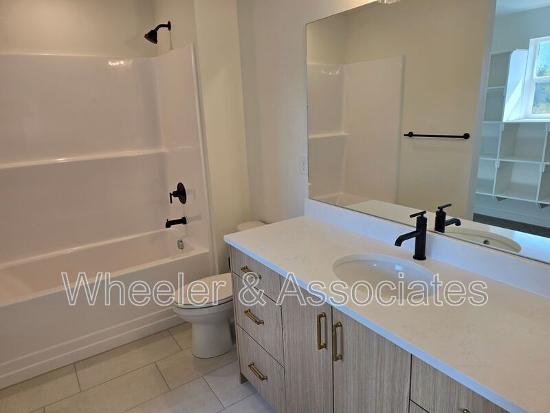 Brand-New 3 Bed, 2.5 Bath Townhome in Morgan 2-Car Garage + Mountain Views property image