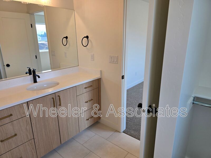 Brand-New 3 Bed, 2.5 Bath Townhome in Morgan 2-Car Garage + Mountain Views property image
