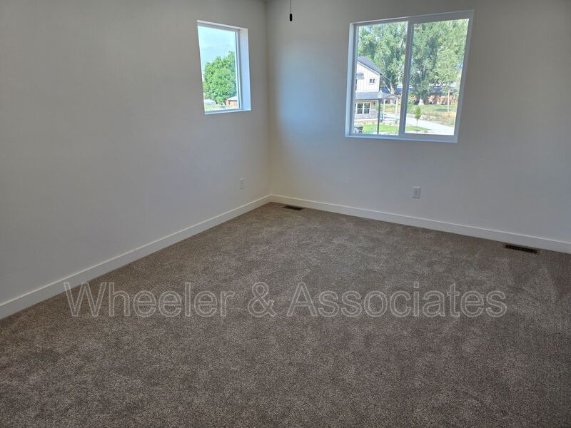 Brand-New 3 Bed, 2.5 Bath Townhome in Morgan 2-Car Garage + Mountain Views property image