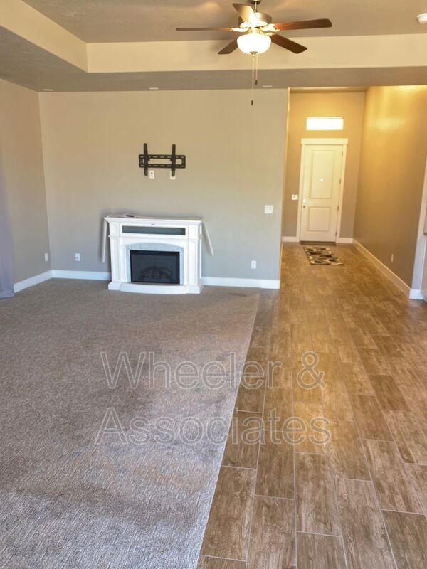 3 Bed / 2 Bath House in Hurricane in a prime location property image