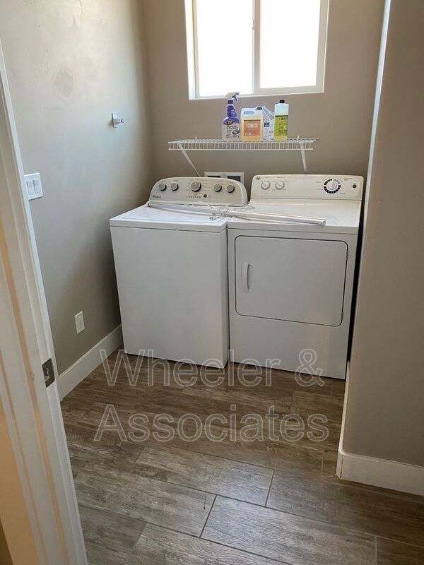 3 Bed / 2 Bath House in Hurricane in a prime location property image