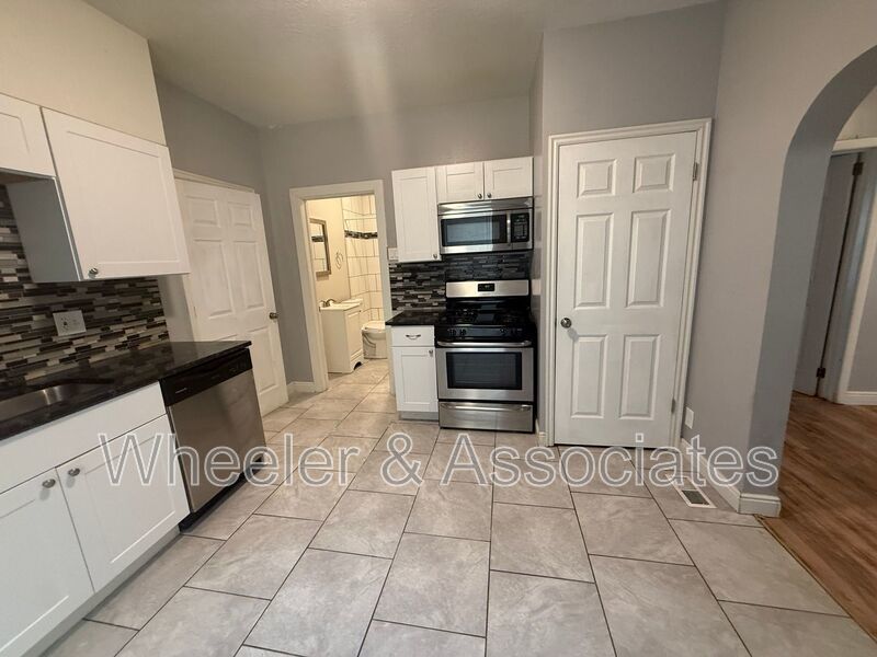 2 Bedrooms and 1 bathroom home all renovated with stainless steel appliances and washer dryer hookups. property image