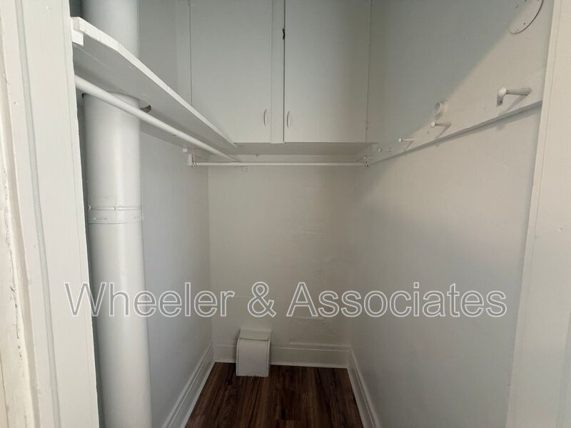 2 Bedrooms and 1 bathroom home all renovated with stainless steel appliances and washer dryer hookups. property image