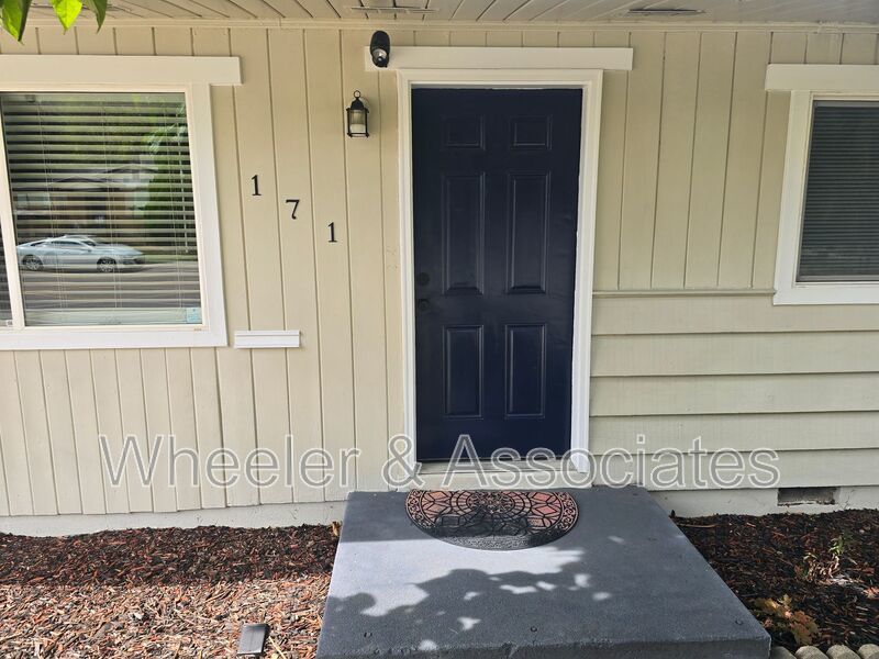 4 Bed, 1 Bath East Ogden Home | Mountain Views, Updated Kitchen + Vaulted Wood Ceilings property image