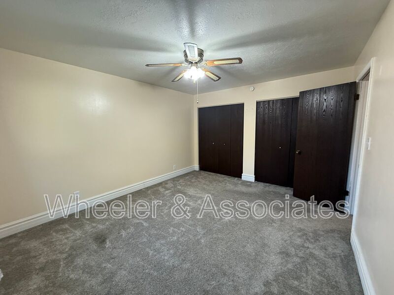 3 bed 1 bath with 1 car garage located in Riverdale property image