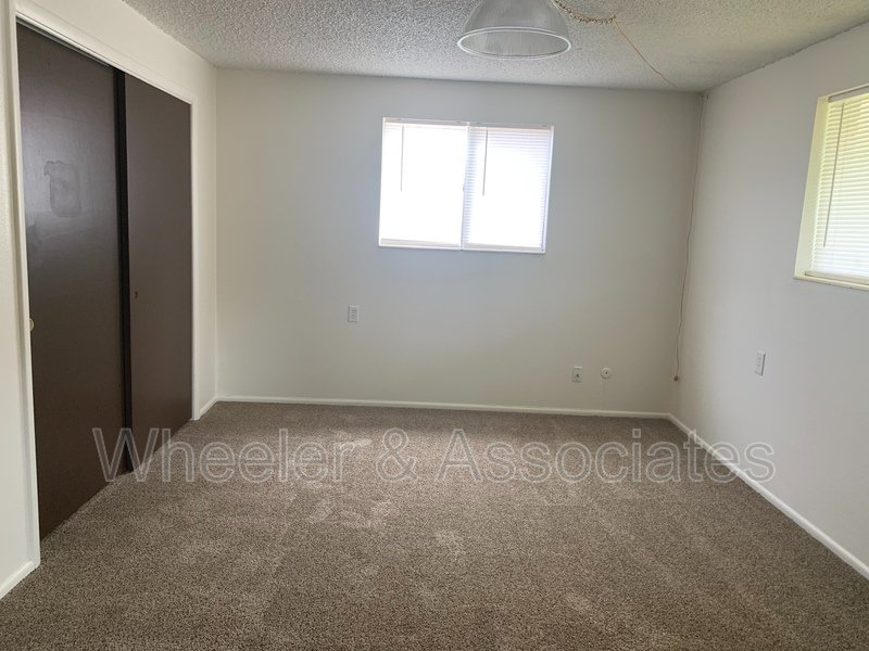 2 bedroom 1 bath apartment in Clearfield unit S  with Central Air and dishwasher. property image
